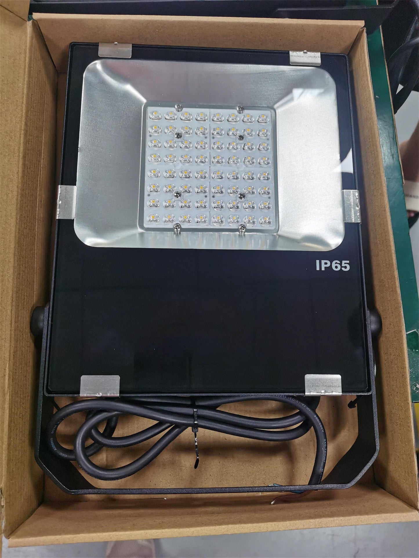 Easeking Outdoor LED Flood Light 50W 8,800lm IP66 Waterproof for Yard Garden